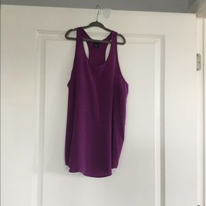 NWOT club monaco silk tank in Xs.